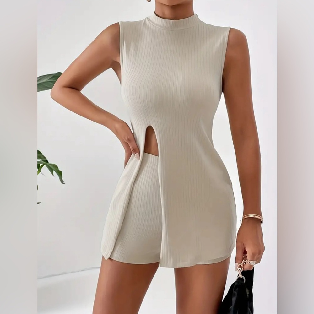 Chic Solid Mock Neck Tank Top & Shorts Set - Soft Two-Piece Outfit for Women - Picture 2 of 5